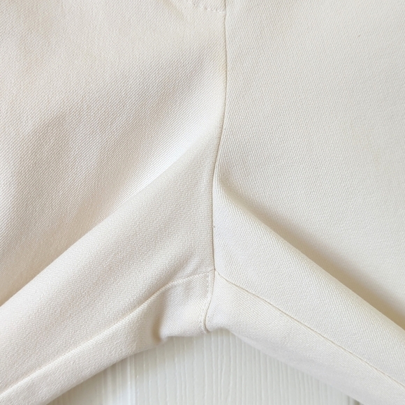 St. John Sport Lightweight High Waisted Relaxed Fit Straight Leg Pants Cream 4 - Picture 15 of 16